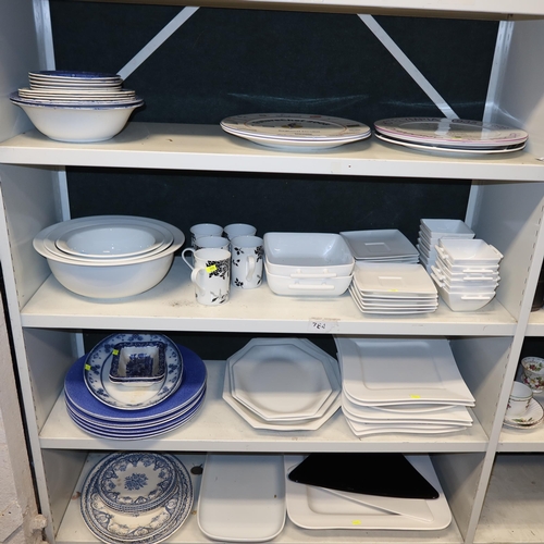 4031 - A quantity of miscellaneous plain white and other blue decorative dinnerware (4 shelves)