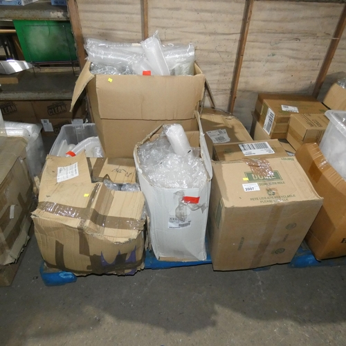 2007 - A pallet containing a large quantity of various disposable cups and lids, pallet not included.