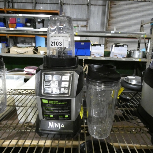 2103 - A Ninja blender type Auto IQ pro comes with accessories. Tested Working