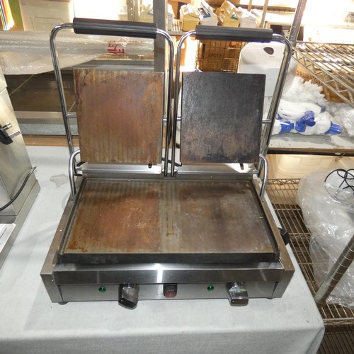 2096 - LOT WITHDRAWN: A twin bistro contact grill by Buffalo - trade