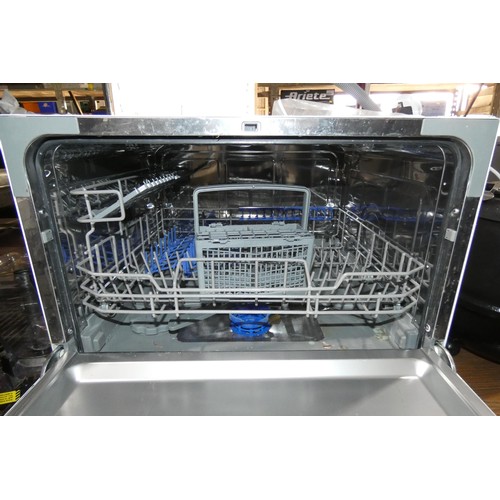 2101 - A countertop dishwasher by Comfee type KWH-TD602E-W - trade