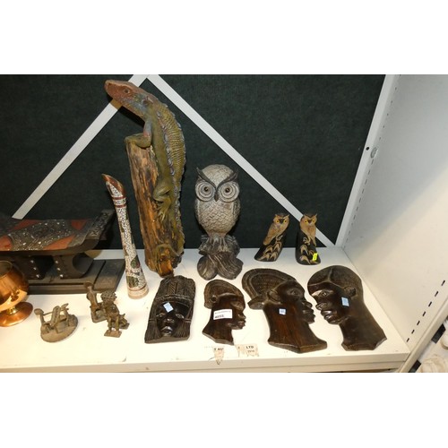 4055 - A quantity of various tribal carved hardwood figures and a quantity of miscellaneous other wooden an... 