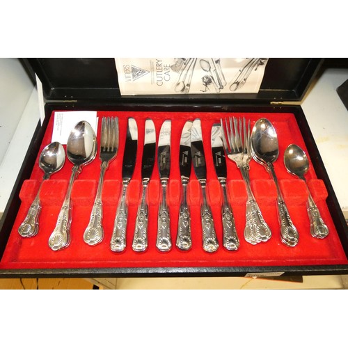 4066 - A boxed Viners silver-plated cutlery set