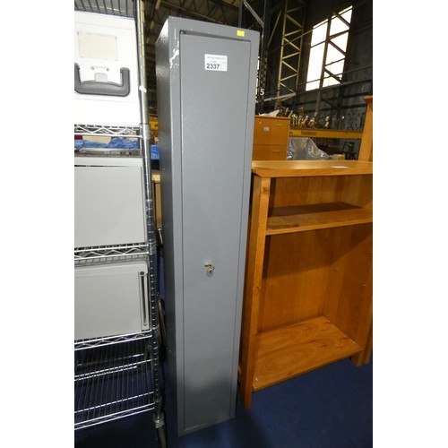 2337 - A metal single door gun cabinet supplied with 1 key approx 27 x 27 x 152cm high