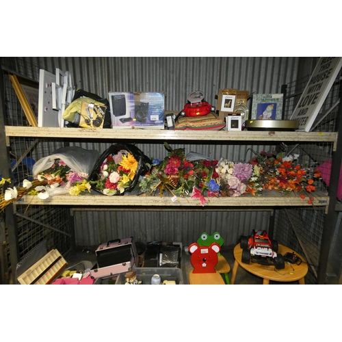 3119 - A quantity of various artificial flowers. Contents of 1 shelf