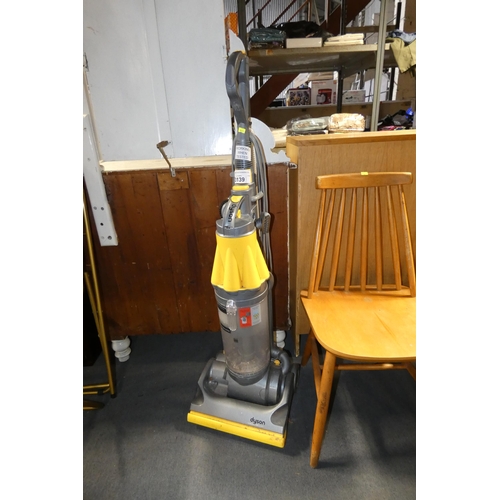 3139 - A Dyson DC07 vacuum cleaner 240v (Trade). Tested Working