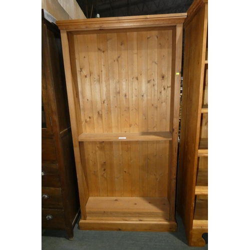 3173 - A pine open front bookcase approx 96cm wide / 188cm high