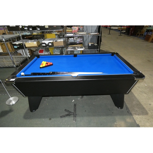 3219 - A good quality pool table by DPT, blue cloth, playing area 6ft x 3ft supplied with balls, cues etc