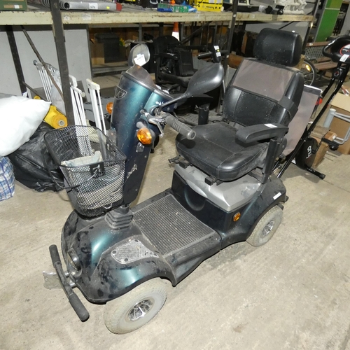 3090 - A Regatta battery powered mobility scooter. No key included and untested (Trade)