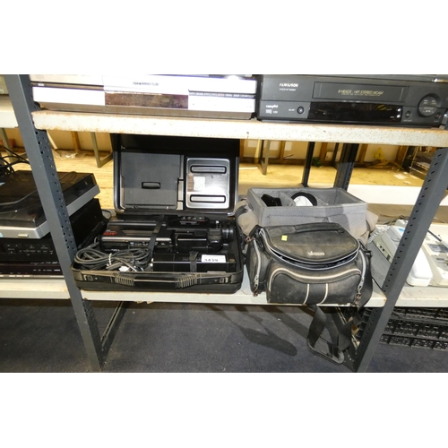 3439 - A Panasonic video camera type MVM5 and a camcorderNV-DS25B - trade