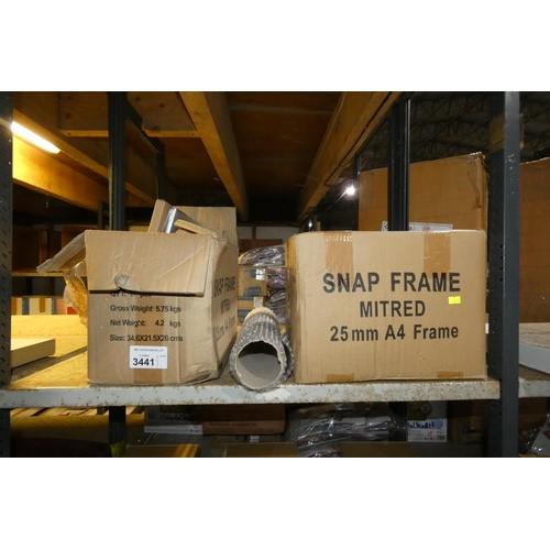 3441 - A quantity of mitred snap picture frames, contents of 1 shelf