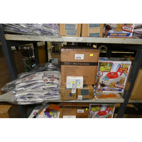 3478 - A quantity of various gift items including a Toy Story bubble mower, sausage dog rulers and super he... 