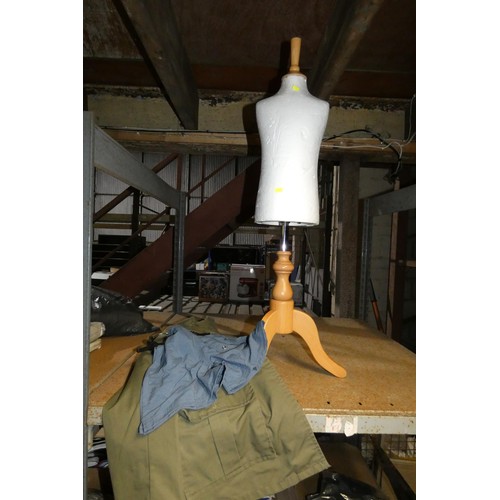 3117 - A quantity of various clothing (including children's) and a small mannequin on stand. Contents of 1 ... 