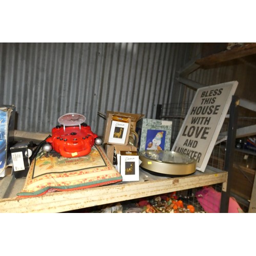 3118 - A quantity of various household items including photo frames, clocks, a wireless speaker system, Lla... 