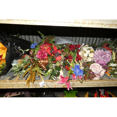 3119 - A quantity of various artificial flowers. Contents of 1 shelf