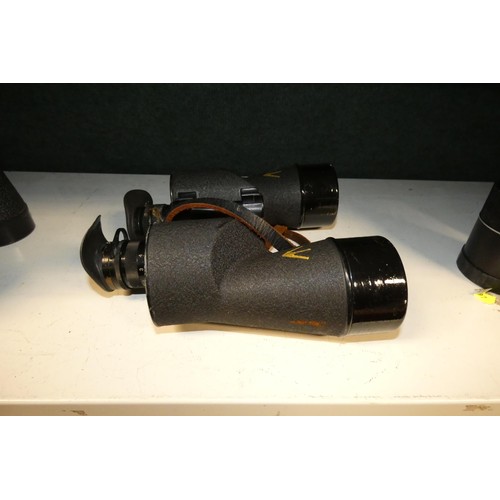 4038 - 5 sets of vintage binoculars comprising 1 x Carl Zeiss Jena Septarem Super S 7 x 40W, 1 x SARD (Squa... 