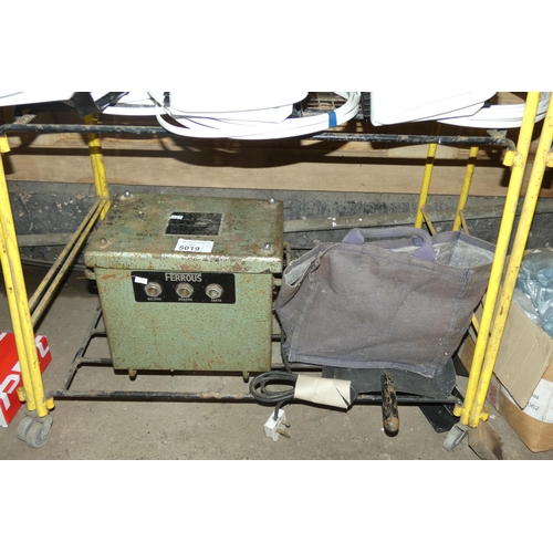 5019 - 1 welder by Ferrous 240v supplied with leads and a mask