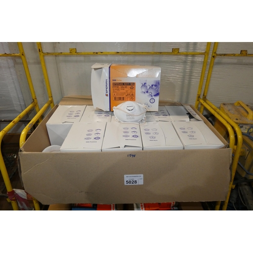 5028 - 1 box containing a quantity of approx 100 x Sperian 5311 M/L FFP3D masks