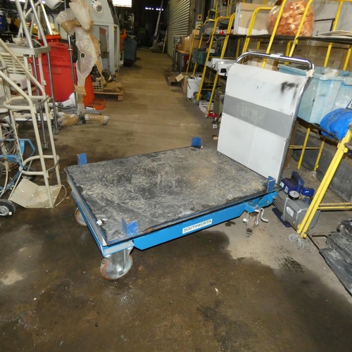 5037 - A warehouse trolley with manual hydraulic adjustable height bed capacity approx 1000kg, bed size app... 