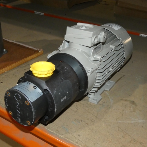 5246 - A Siemens electric motor with a Parker 58634079 pump fitted