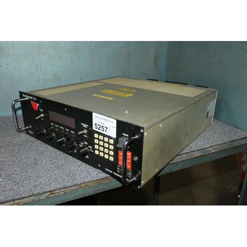 5257 - A Drumgrange VHF / UHF transceiver type DX502