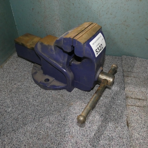 5322 - A Draper 102 bench vice 10 cm / 4 inch