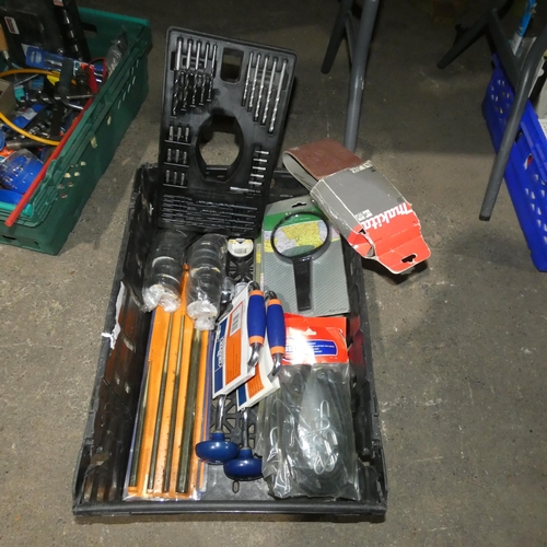 5399 - A quantity of various hand tools. Not practical to list in detail so please view or see photographs ... 