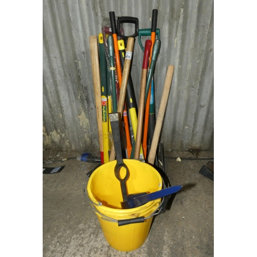 5475 - A quantity of various long handled garden and other hand tools. Not practical to list in detail so p... 