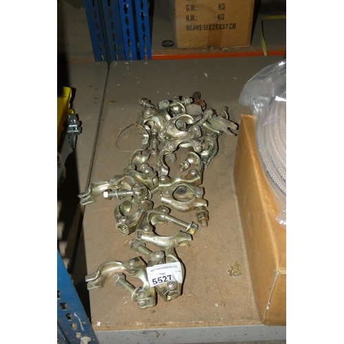 5527 - 9 x scaffold clips