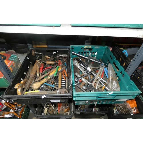 5752 - A quantity of various hand tools. Not practical to list in detail so please view or see photographs.... 