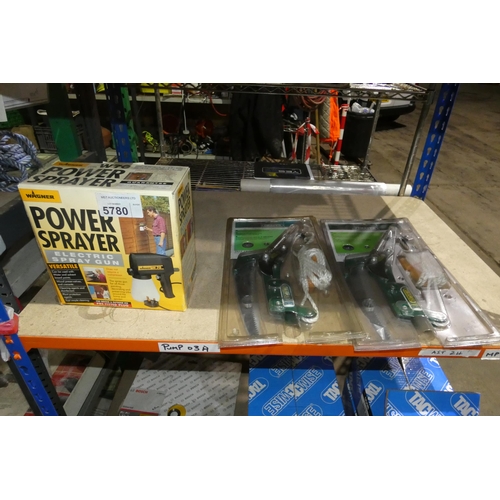 5780 - A Wagner power sprayer electric spray gun and 2 x Draper tree pruner heads (no shafts). Contents of ... 