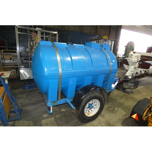 6105 - A blue plastic tow behind water bowser on a braked single axle trailer, capacity approx 2500L, has a... 