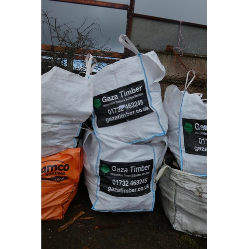 6135 - 2 Dumpy bags containing a qty of wood offcuts