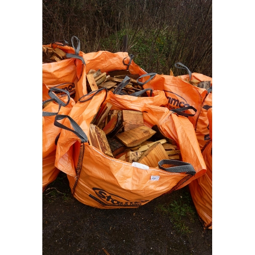 6139 - 2 Dumpy bags containing a qty of wood offcuts