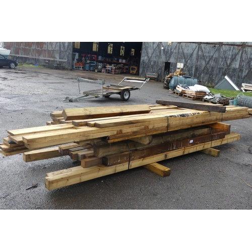 6150 - A qty of timber to include approx 9.4cm, 15x2cm. Lengths vary up to approx 480cm. Top Stack.