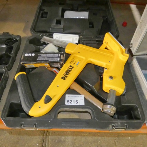 5215 - A Dewalt DMF1550 manual flooring nailer