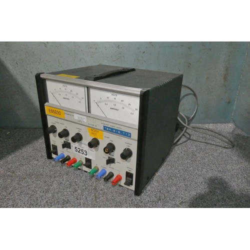 5253 - A Farnell stabilised power supply type LT30-2