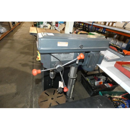 5370 - A Clarke Metalworker bench top pillar drill model CDP301B, 240v