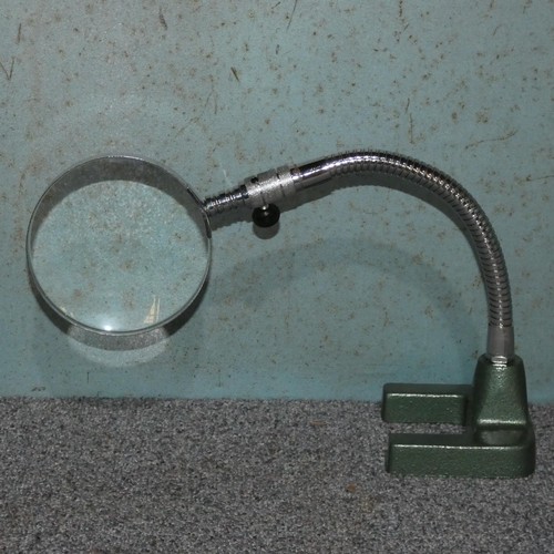 5568 - 2 x  M080 stand magnifiers with 90mm glass lenses