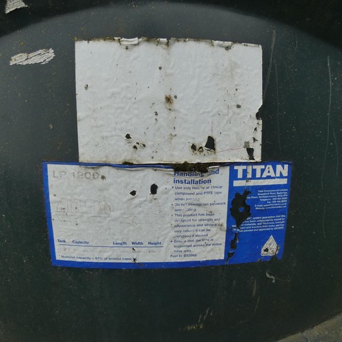 6123 - A single skin 1200l capacity diesel storage tank. Type Titan LP1200