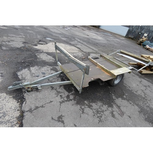 6152 - A single axle un-braked trailer body size approx 206cm long  x 122cm wide