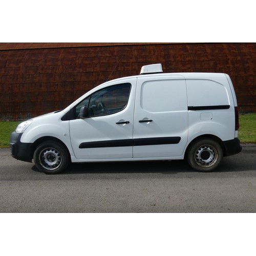 9 - Citroen Berlingo 1.6 625 LX Blue Hdi 75PS Refrigerated Van White, Reg CA66 HXD, 17/02/2017, 5 spd ma... 