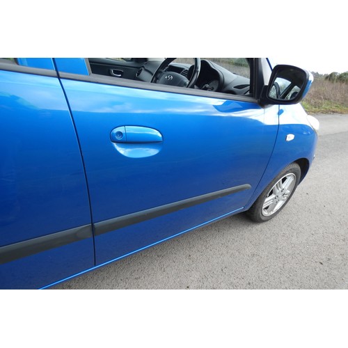 14 - Blue Hyundai 110 Style, 5 Door hatch, reg HV10 LNE, 01/03/2010, 5 spd manual petrol 1248cc. MoT to 1... 