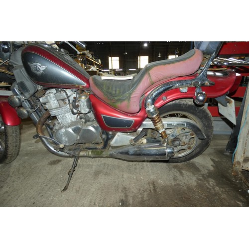 25 - Kawasaki Motorcycle  EN500 Twin.    Reg N582 ORP, 15/09/1995,  498 cc petrol, req. restoration. Dry ... 