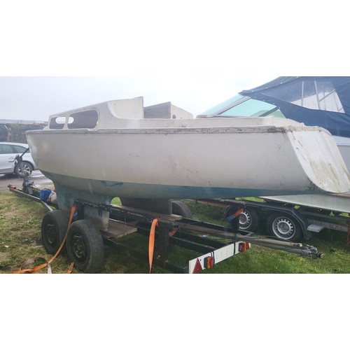 29 - Fibreglass bilge keel sailing yacht 20ft on twin axle road trailer. .. Project .. requires fit out..... 