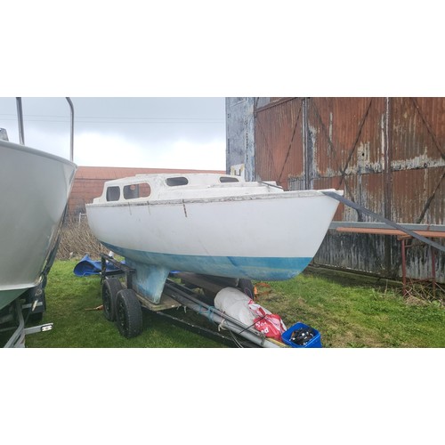 29 - Fibreglass bilge keel sailing yacht 20ft on twin axle road trailer. .. Project .. requires fit out..... 