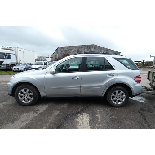 7 - Mercedes ML320 SW CDI SE Auto 4x4 Estate, Reg: LX06 FER, 25/05/2006, 7 spd Auto Diesel, `2987cc, 221... 