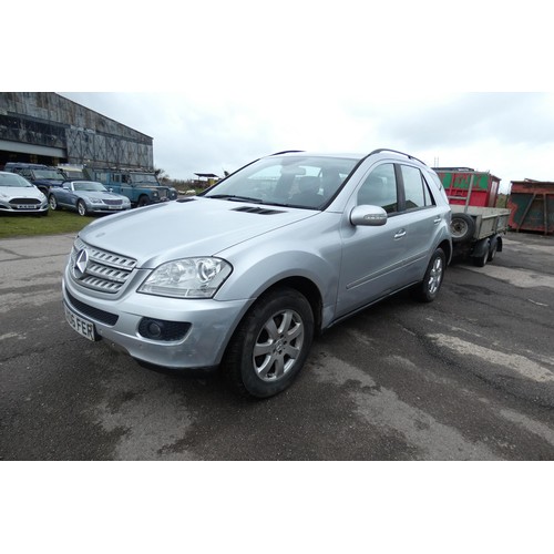 7 - Mercedes ML320 SW CDI SE Auto 4x4 Estate, Reg: LX06 FER, 25/05/2006, 7 spd Auto Diesel, `2987cc, 221... 