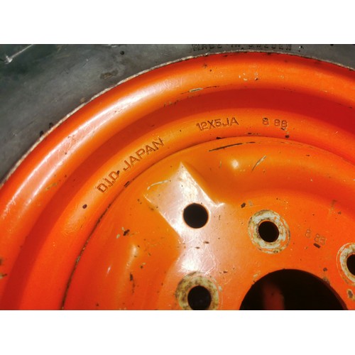 5024 - 2 x Kubota wheel rims with tyres fitted