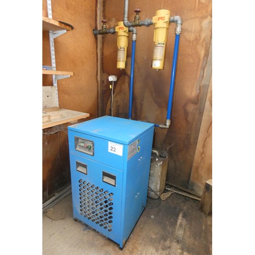 22 - A Drytec compressed air dryer model SD-160, 240v and 2 x HPC filters